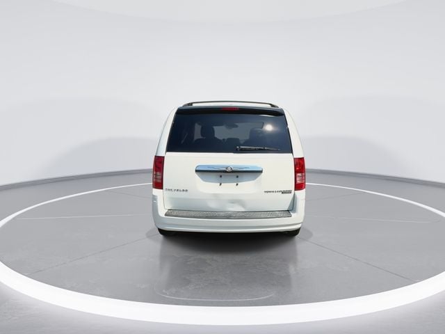 2010 Chrysler Town & Country Touring
