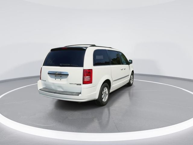 2010 Chrysler Town & Country Touring