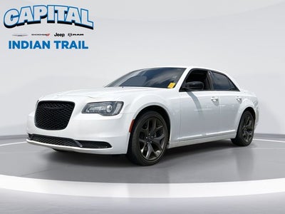 2023 Chrysler 300 Touring
