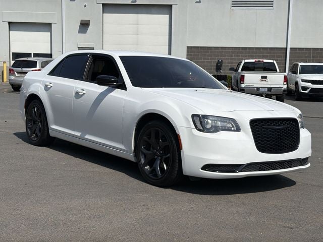 2023 Chrysler 300 Touring