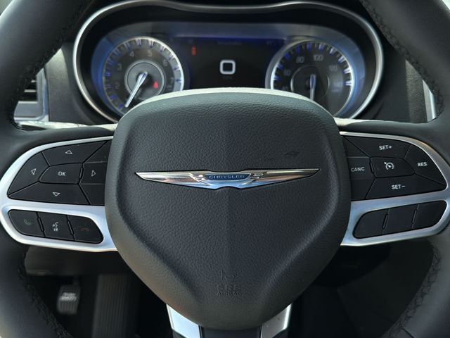 2023 Chrysler 300 Touring