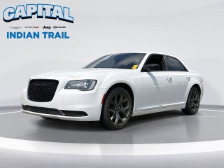 2023 Chrysler 300 Touring