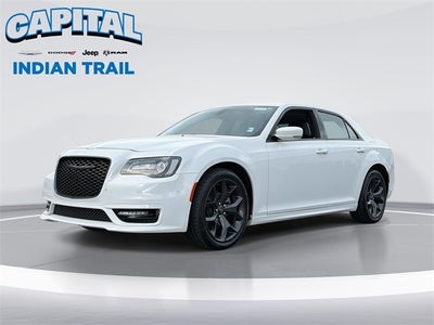2023 Chrysler 300 Touring