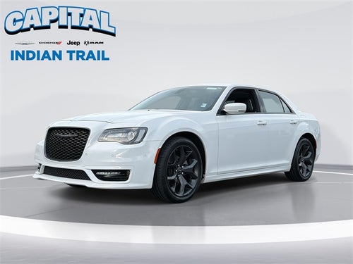 2023 Chrysler 300 Touring