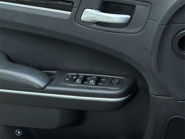 2023 Chrysler 300 Touring