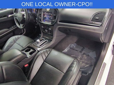 2023 Chrysler 300 C