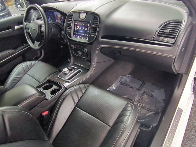 2023 Chrysler 300 C