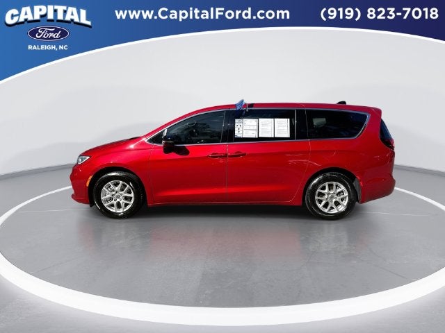 2025 Chrysler Pacifica Select
