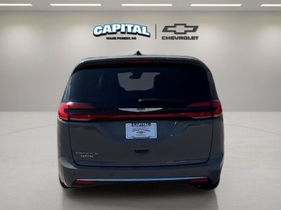 2025 Chrysler Pacifica Select