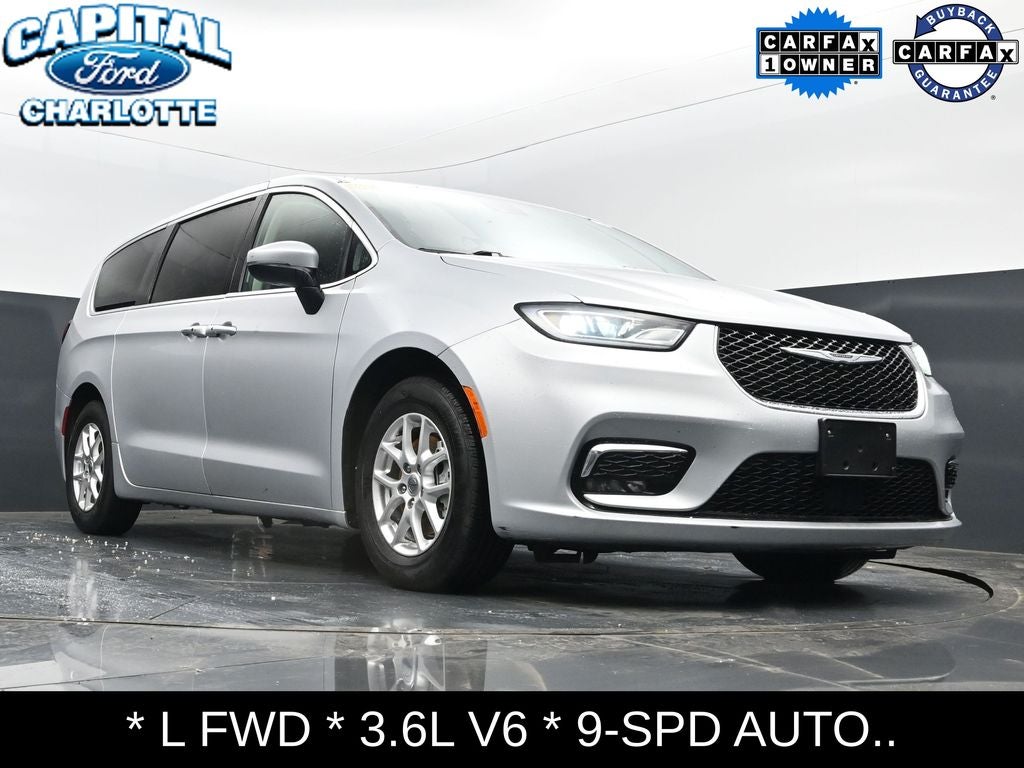 2023 Chrysler Pacifica Touring L