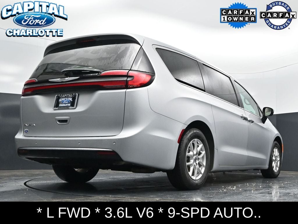 2023 Chrysler Pacifica Touring L