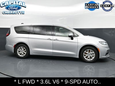 2023 Chrysler Pacifica Touring L