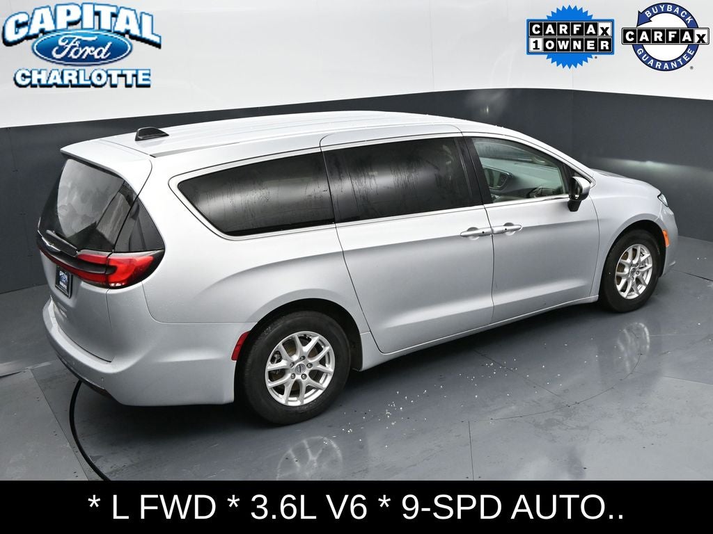 2023 Chrysler Pacifica Touring L