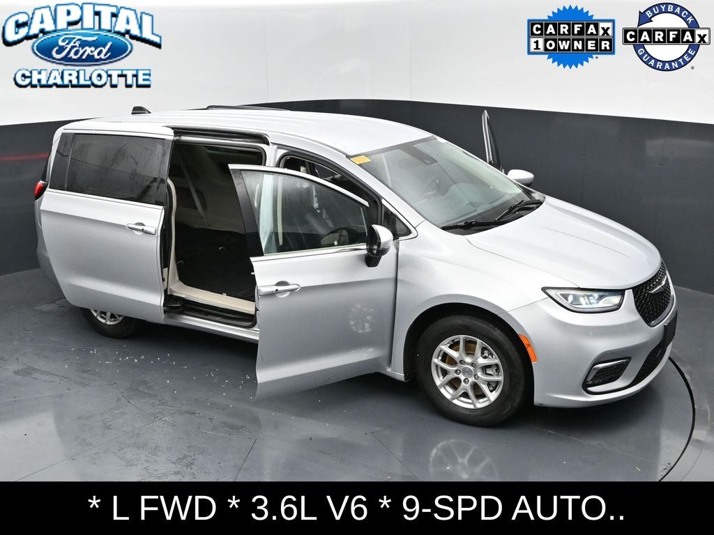 2023 Chrysler Pacifica Touring L