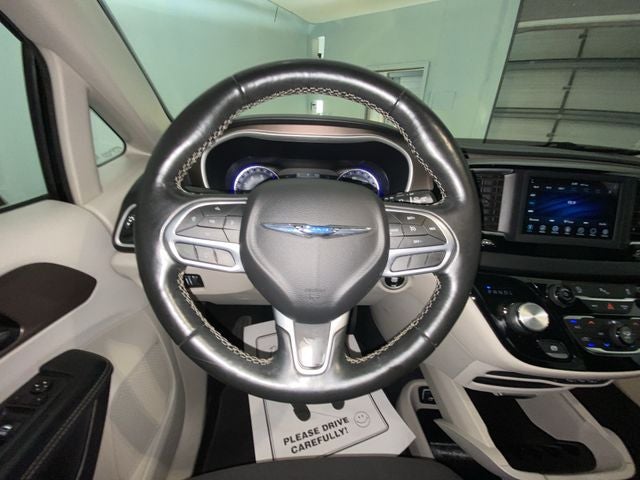 2021 Chrysler Voyager LX