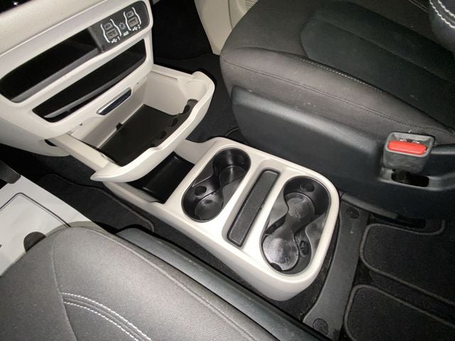 2021 Chrysler Voyager LX
