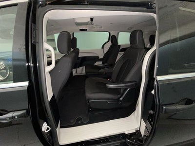 2021 Chrysler Voyager LX