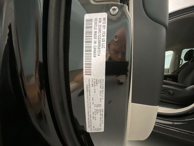 2021 Chrysler Voyager LX
