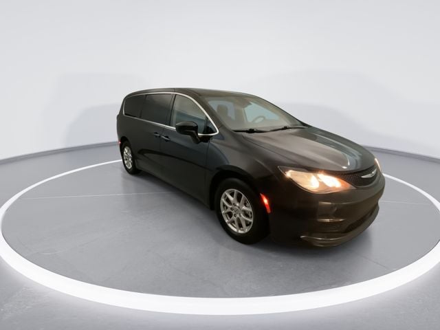2021 Chrysler Voyager LX