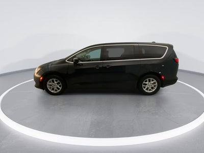 2021 Chrysler Voyager LX