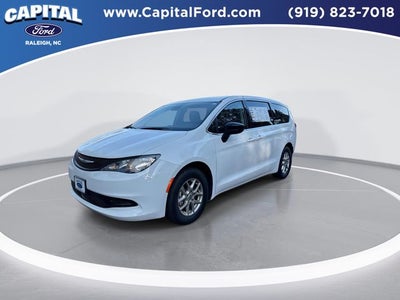 2024 Chrysler Voyager LX