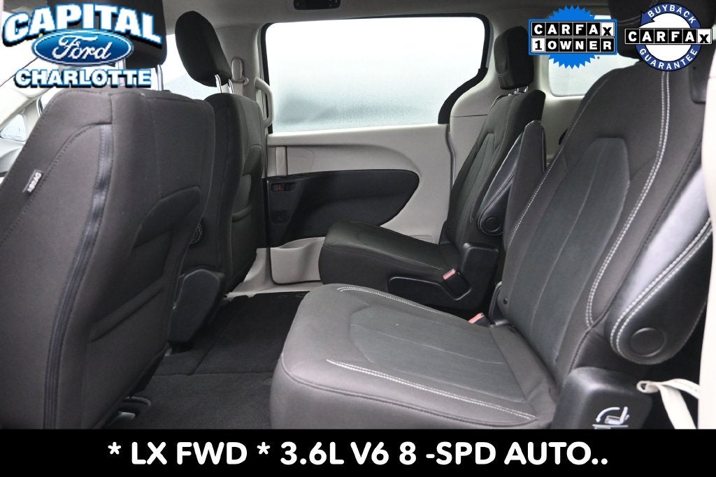 2023 Chrysler Voyager LX