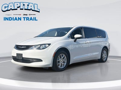 2021 Chrysler Voyager LX