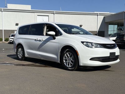 2021 Chrysler Voyager LX