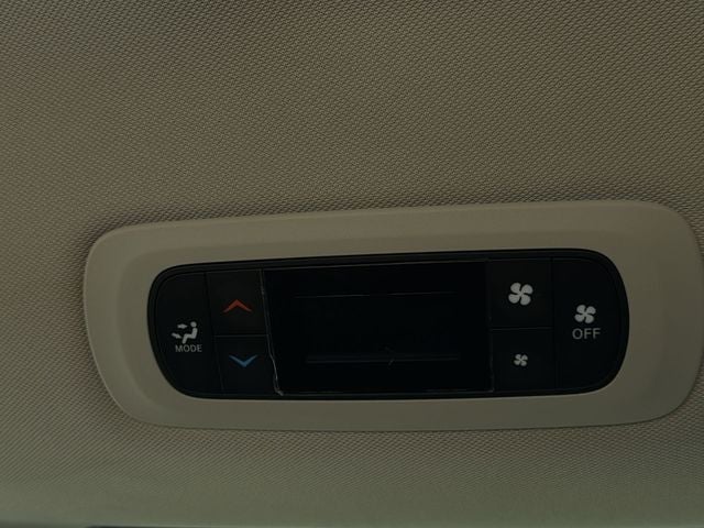 2021 Chrysler Voyager LX