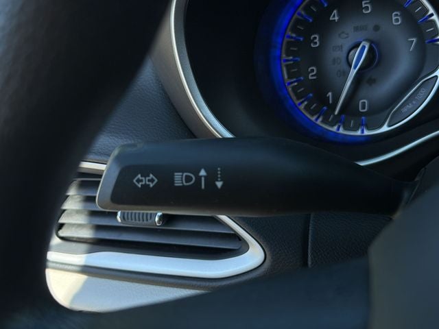 2021 Chrysler Voyager LX