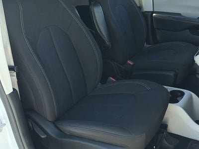 2021 Chrysler Voyager LX