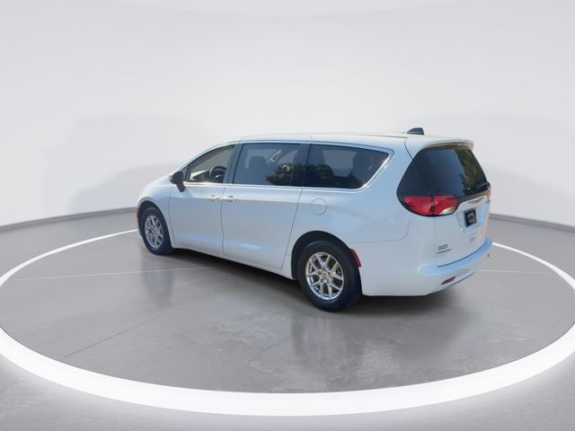 2021 Chrysler Voyager LX