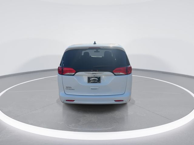 2021 Chrysler Voyager LX