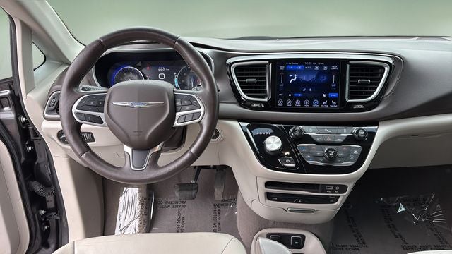2017 Chrysler Pacifica Touring L Plus
