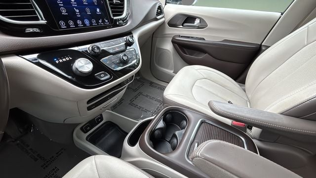 2017 Chrysler Pacifica Touring L Plus