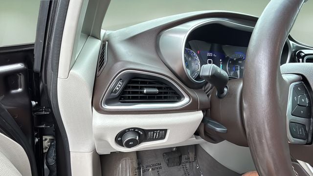 2017 Chrysler Pacifica Touring L Plus