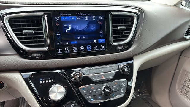 2017 Chrysler Pacifica Touring L Plus