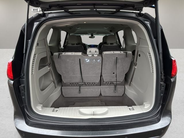 2017 Chrysler Pacifica Touring L Plus