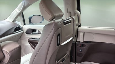 2017 Chrysler Pacifica Touring L Plus