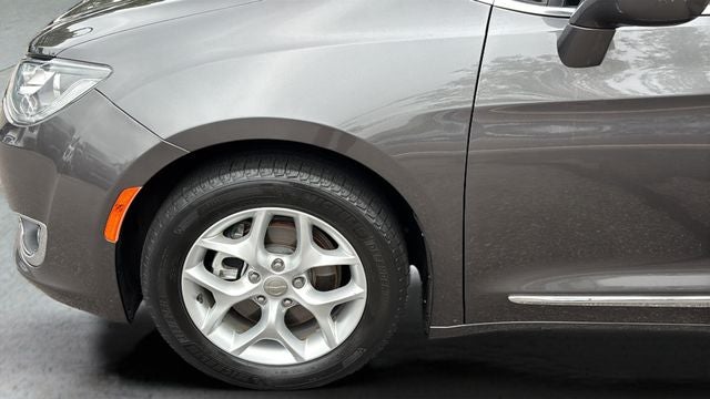 2017 Chrysler Pacifica Touring L Plus