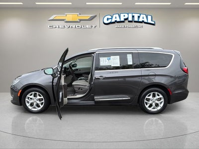 2017 Chrysler Pacifica Touring L Plus