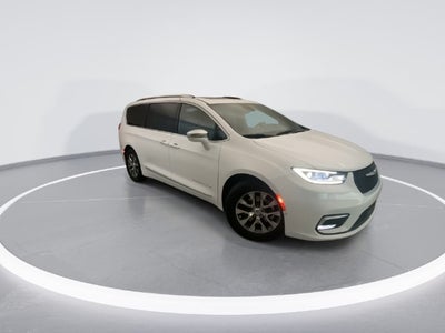 2024 Chrysler Pacifica Hybrid Pinnacle