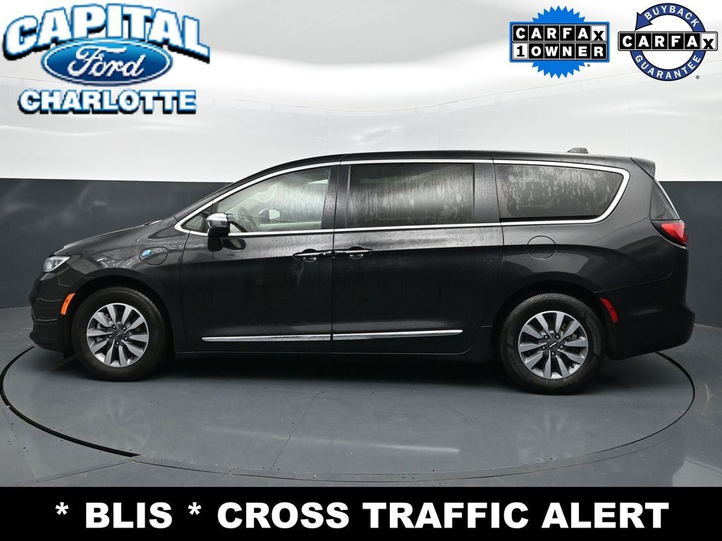 2023 Chrysler Pacifica Hybrid Limited