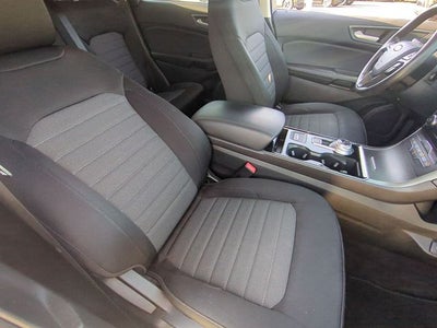 2020 Ford Edge SE