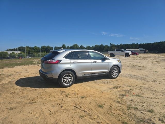2021 Ford Edge SE