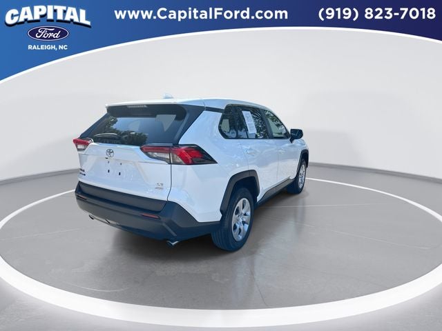 2025 Toyota RAV4 LE