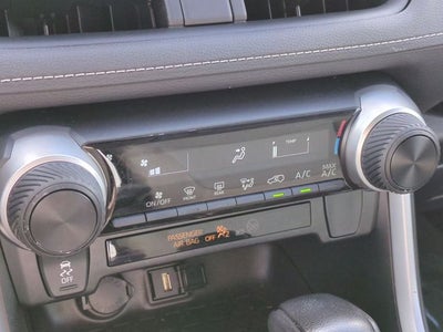 2022 Toyota RAV4 LE