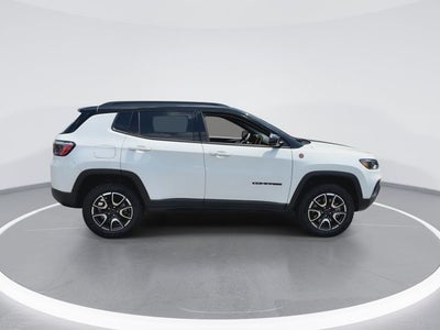 2025 Jeep Compass Trailhawk