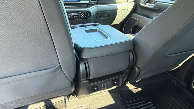 2025 Chevrolet Silverado 1500 LT LT1