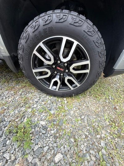 2024 GMC Sierra 1500 AT4